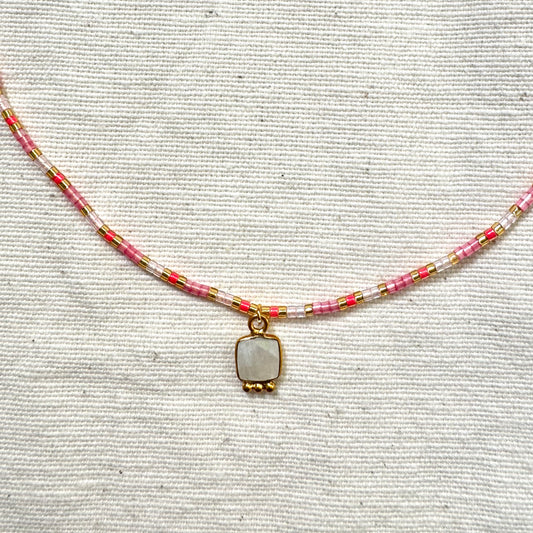 Collar Goa Piedraluna cuadrada