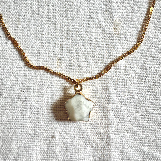 Collar estrella Howlita